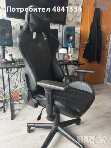 Геймърски стол RAZER, снимка 2 - Столове - 54712136
