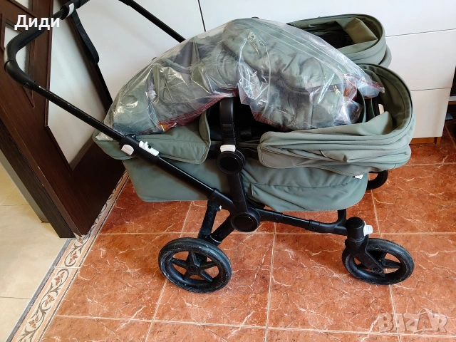 Продавам количка за близнаци Bugaboo Donkey 5 twin, снимка 4 - Детски колички - 54428474