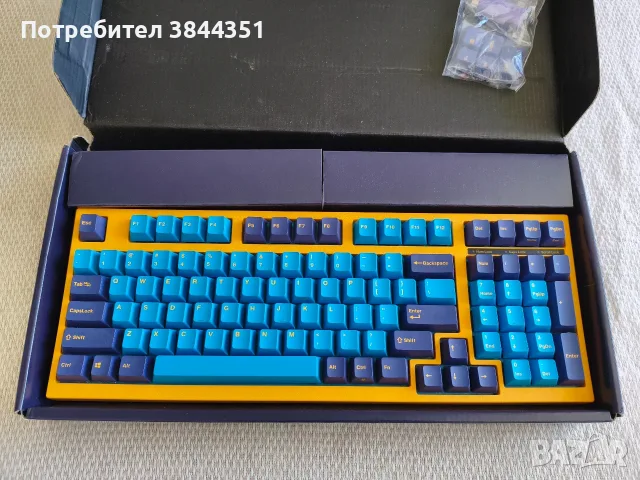 Висококачествена механична клавиатура Leopold FC980M OE - Cherry MX Silent Red, снимка 2 - Клавиатури и мишки - 55325724
