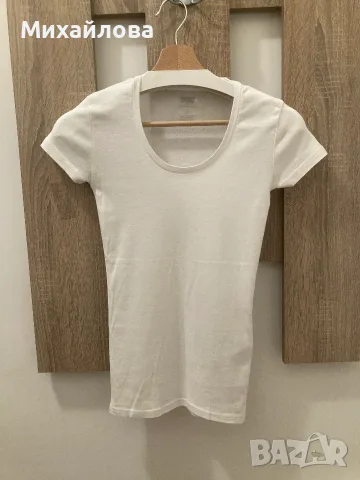 Бяла памучна тениска на Levis, XS размер, снимка 3 - Тениски - 55496393