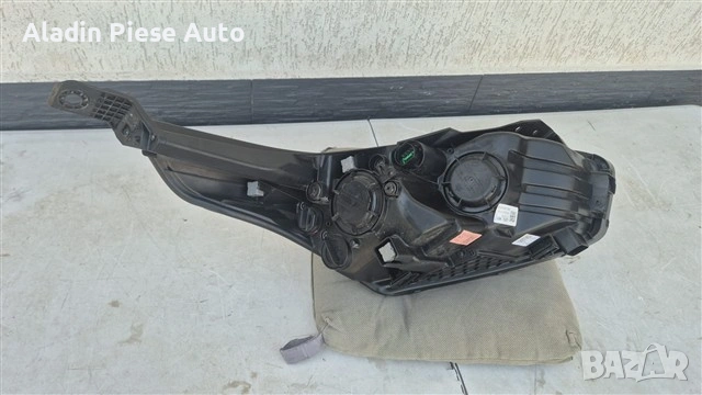 Ляв фар Kia Ceed година 2018 2019 2020 2021 2022 2023 024 2025 код 92101-J7050, 92101J7050 , снимка 5 - Аксесоари и консумативи - 54442400