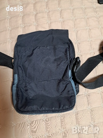 Мъжка чантичка Adidas, снимка 2 - Чанти - 55072485