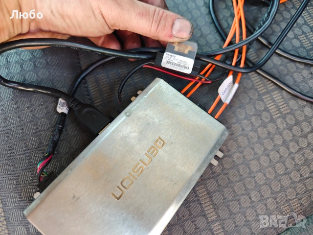 Dension Gateway 500 interface Денсион система за афтърмаркет музика по оптика с УСБ USB, снимка 3 - Аксесоари и консумативи - 55252356