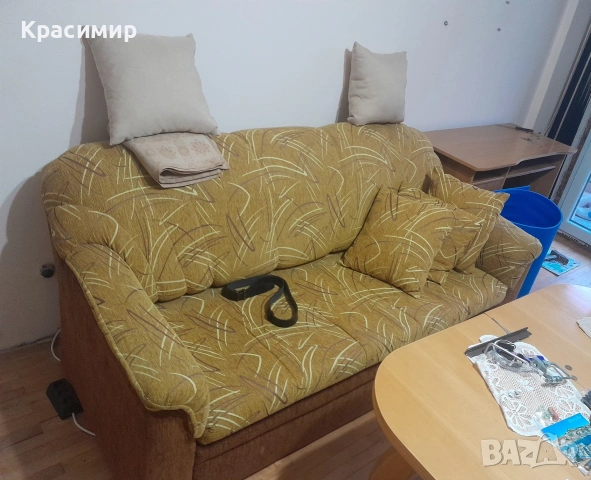 Разтегателен диван