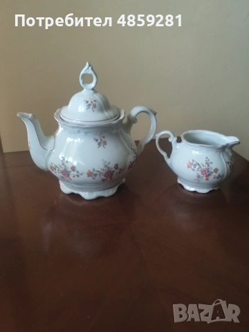 Порцеланов чайник