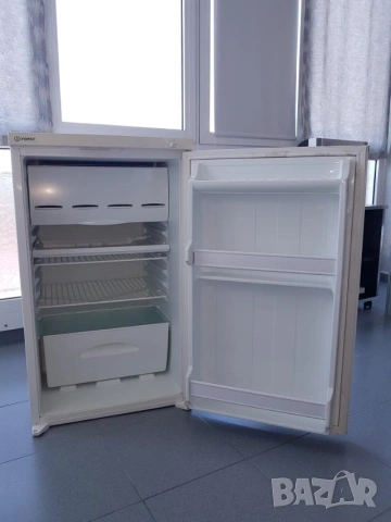 ПРОДАВАМ ХЛ. INDESIT, снимка 4 - Хладилници - 55264443