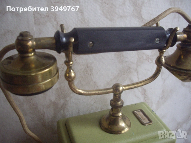 Много стар метален телефон., снимка 3 - Антикварни и старинни предмети - 53951558