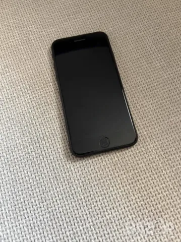 Iphone SE 2 + подарък слушалки, стъклен протектор и кейс, снимка 2 - Apple iPhone - 55666717