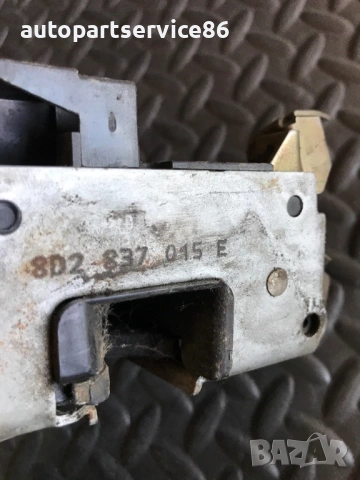 Заключващ механизъм за предна лява врата за Audi A4 (1997) 8D2837015E, снимка 3 - Части - 54653314