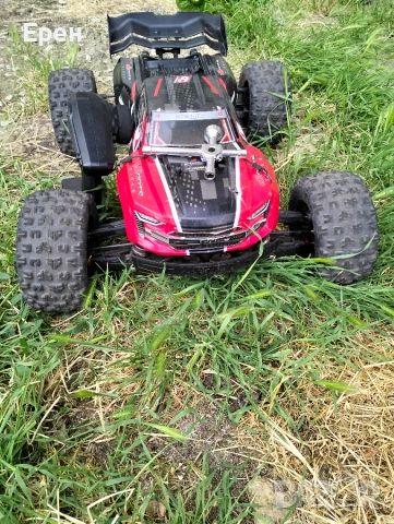 СПЕШНО! Arrma Kraton 6S V5 BLX – Много запазен, с безчетков Savox и сериозен тунинг, снимка 2 - Друга електроника - 54982333