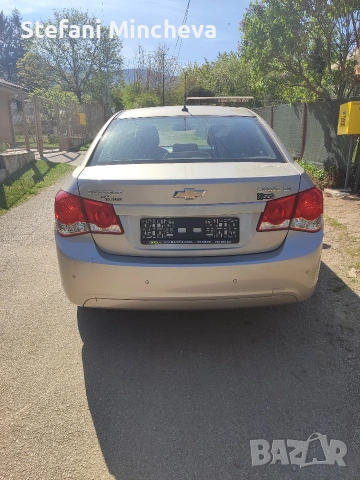 Chevrolet Cruze 1.8 бензин 141 коня Без ръжда, снимка 4 - Автомобили и джипове - 54497714