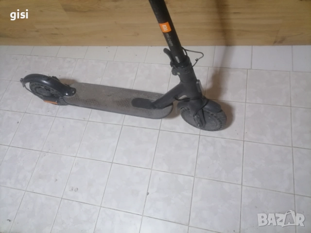 Електрическа тротинетка Xiaomi, снимка 7 - Скутери и тротинетки - 55001871