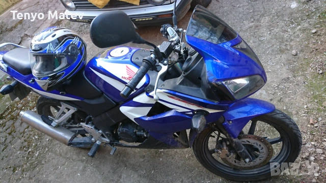 На 6 хил.км Хонда CBR125R