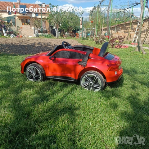 Акумулаторна децка кола 