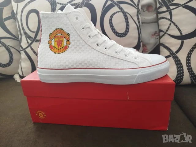 EU 44 Manchester United – високи кецове, спортни обувки , снимка 4 - Кецове - 55650543