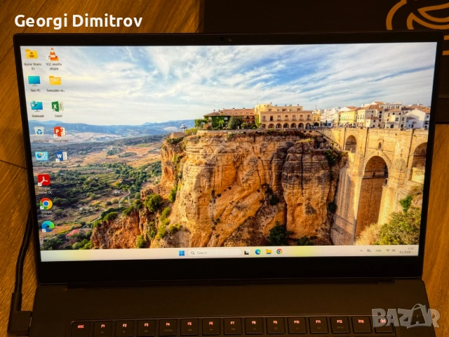 Razer Blade 15 Advanced i7-10875H/16RAM/512NVMe/RTX 2070 Super MAX-Q, снимка 4 - Лаптопи за игри - 54686761