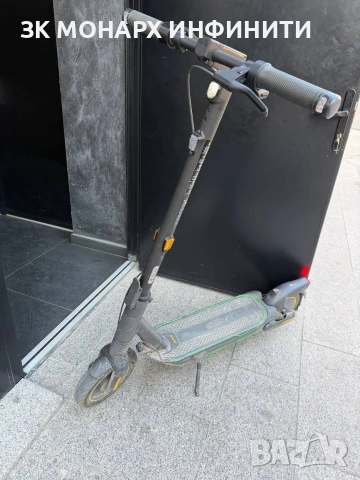 електрическа тротинетка Segway Ninebot Max G2/ със зарядно