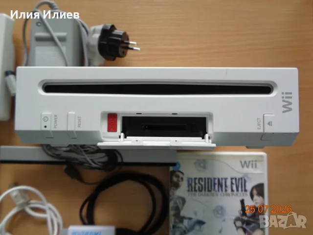 Nintendo Wii set with Resident Evil The Darkside Chronicles , снимка 2 - Nintendo конзоли - 55413501