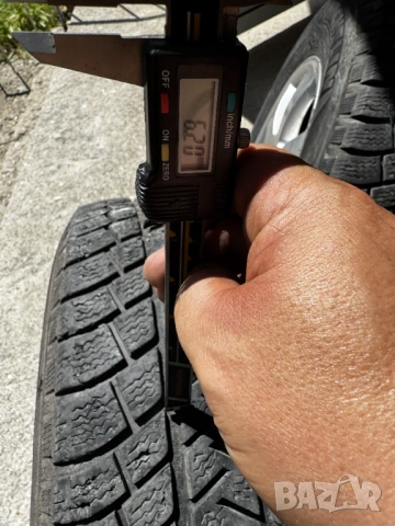 Продавам комплект 4 бр. оригинални джанти Mercedes-Benz с зимни гуми Michelin 235/65/17, снимка 2 - Гуми и джанти - 54686208