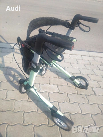 Сгъваема алуминиева  проходилка ролатор за възрастни, оперирани, трудно подвижни хора. Марка SERVER , снимка 9 - Ролатори - 54099678