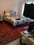 Продавам масивна триетажна къща с двор , снимка 1
