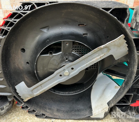 BOSCH Rotak 43 Li - Акумулаторна косачка 36V, снимка 7 - Градинска техника - 54741434