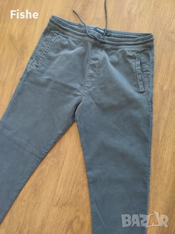 Продавам мъжки панталони Pull and Bear