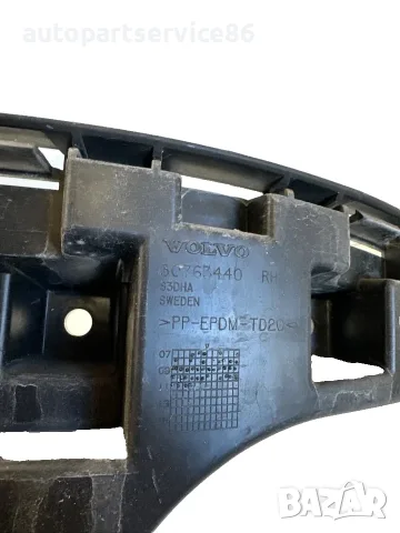 Заден десен държач за броня за Volvo XC60 2.4 TDI (2011) 30763440 OEM, снимка 3 - Части - 55655667