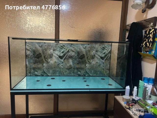 Продавам голям аквариум + стойка + Канистър, снимка 2 - Аквариуми - 54022434