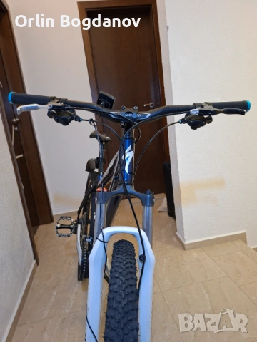 Велосипед SPECIALIZED 27'' + градски гуми+ калъф/стойка за телефон, снимка 7 - Велосипеди - 54152601