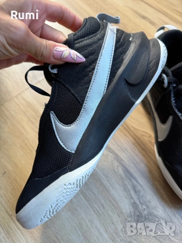 Оригинални високи маратонки Nike Team Hustle! 38 н, снимка 4 - Маратонки - 54730241