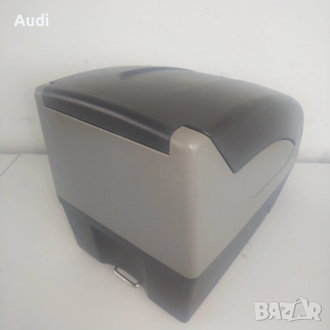 Хладилна чанта WAECO BordBar TB 15 12V ,който е специално проектиран за използване в автомобили с ал, снимка 8 - Аксесоари и консумативи - 55043951