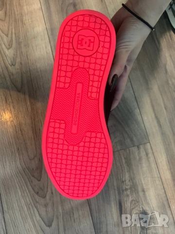 DC Court Graffik Black/Hot pink дамски кецове, снимка 4 - Кецове - 54829420