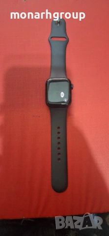 Smart Часовник Apple watch SE/40mm/леки драскотини по стъклото, снимка 8 - Мъжки - 54963083
