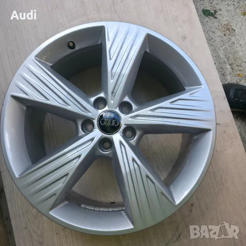 Оригинални Ауди Джанти 19 Q4 e-tron, снимка 5 - Гуми и джанти - 55417974