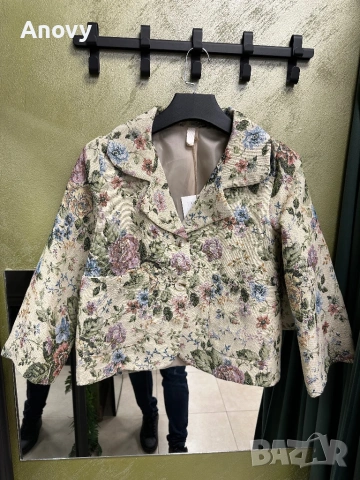 🌸 Дамско късо сако MINTH – флорален десен – 45€