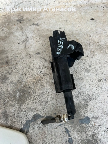 Дюза измиване на фаровете десен  за Тойота версо. 2009-2018г, снимка 3 - Части - 54016408