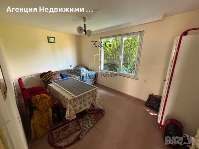 Масивна едноетажна къща в кв " Добровски " , снимка 2 - Къщи - 55089089