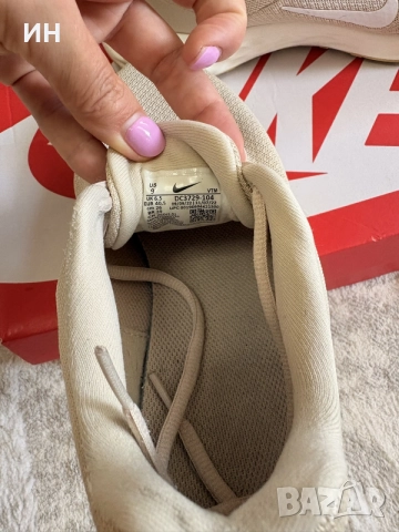 Оригинални маратонки Nike, снимка 4 - Маратонки - 55556211