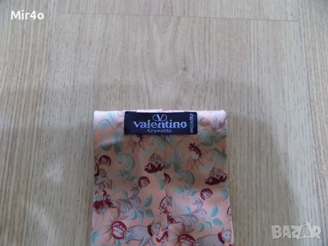 вратовръзка valentino garavani made in italy папионка мъжка оригинална копринена, снимка 7 - Други - 54001556