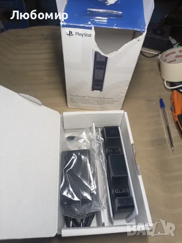 Зарядна станция за Playstation DualSense , снимка 4 - PlayStation конзоли - 55545047