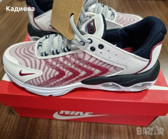 Чисто нови - Nike Air Max TW - phantom/team red-dark obsidian, 38 размер, снимка 3 - Маратонки - 55406794
