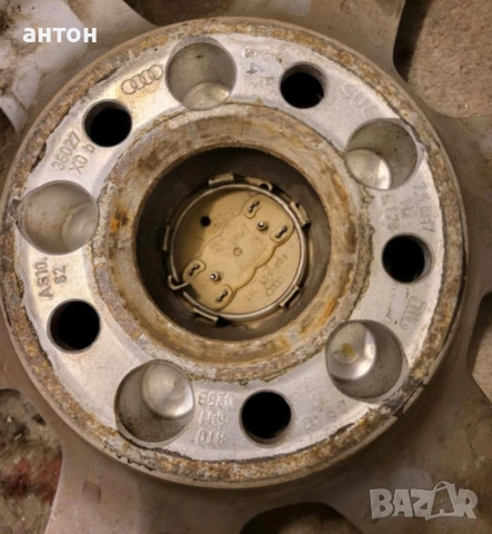 4 джанти и тасове Ауди А5., снимка 3 - Гуми и джанти - 54011667