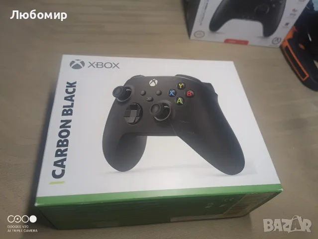 Безжичен геймърски контролер XBOX | Въглеродно черно | Конзоли, компютри, , снимка 3 - Джойстици и геймпадове - 55582819