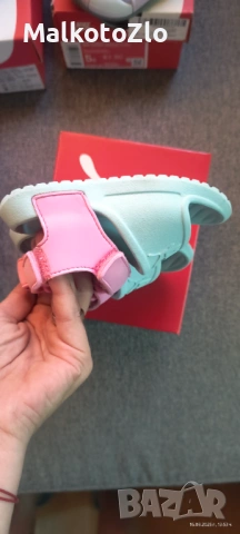 Puma, Сандали Divecat v2 Injex, Тюркоаз / Розов, 19 EU, снимка 4 - Детски сандали и чехли - 54667477