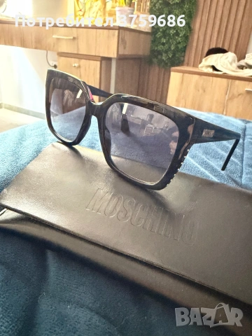 Оригинални дамски очила Moschino