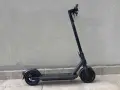 Eлектрическа тротинетка Xiaomi 10 инча  работи перфектно всичко с зарядно внос от Германия , снимка 1