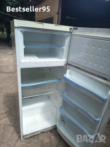 Хладилник Indesit, снимка 3 - Хладилници - 55663357