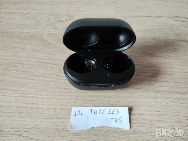 JBL Tune 115 зарядна кутия, снимка 2 - Bluetooth слушалки - 54637556