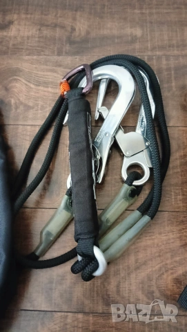 сбруя petzl височинна работа катерене алпинизъм, снимка 5 - Други спортове - 55230559